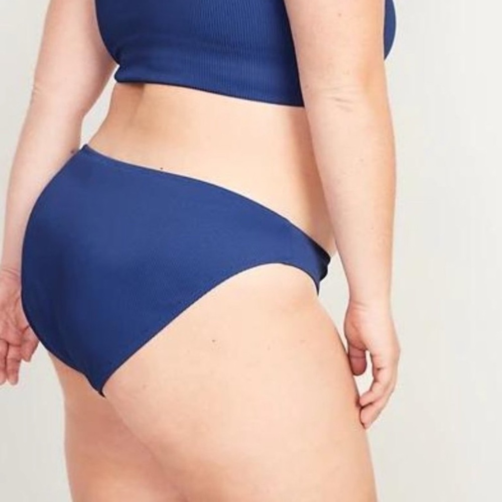 Old Navy Ribbed Low Rise Classic Bikini Bottom - Picture 3 of 7